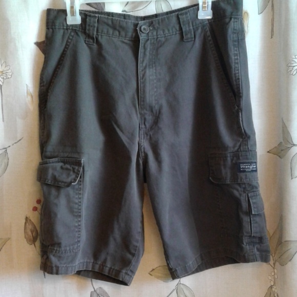 Wrangler Other - Men's Wrangler Cargo Shorts, Size 32